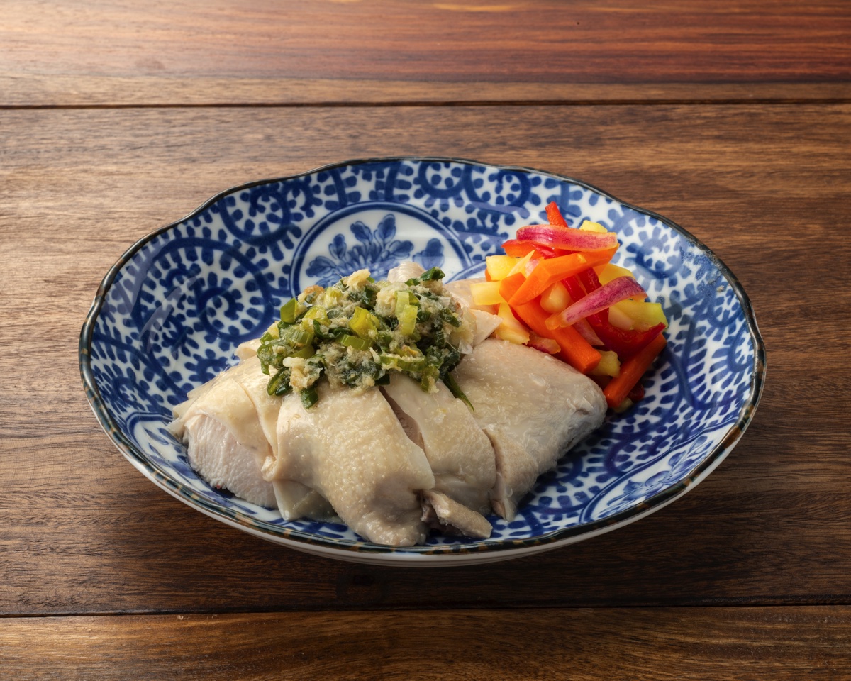 Chilled chicken with ginger sauce