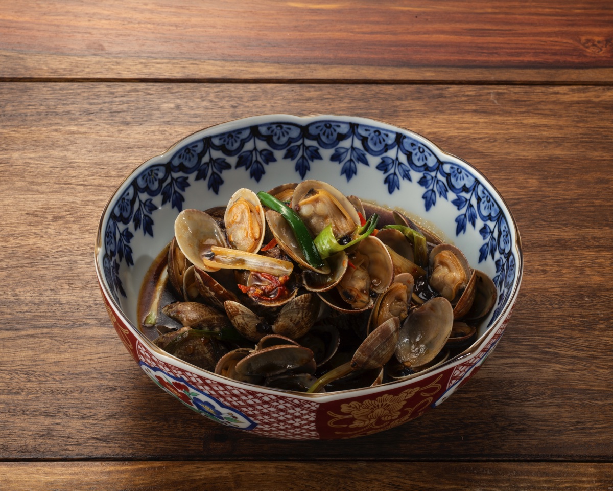 Sauteed Clams in Douchi